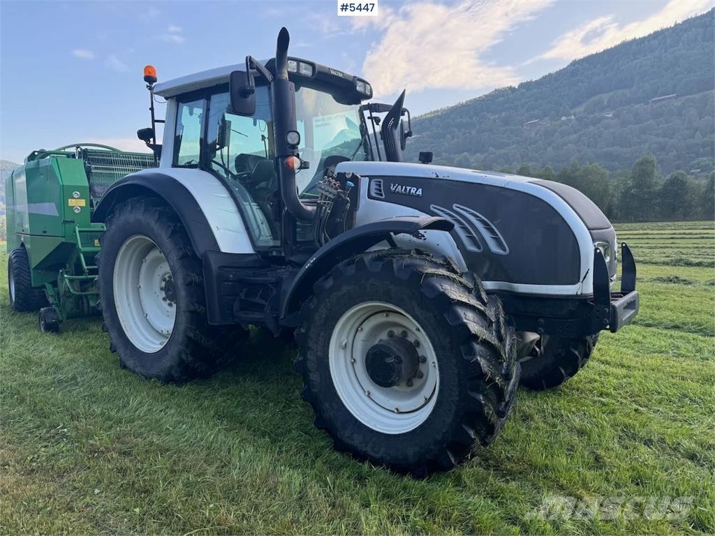 Valtra T202 Traktory