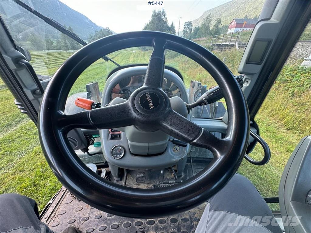 Valtra T202 Traktory