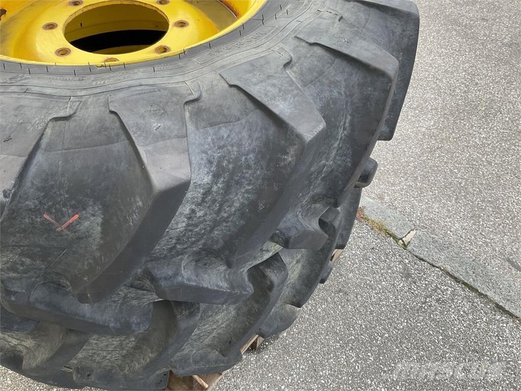 14.9R24 - 380/80R38 Pneumatiky, kolesá a ráfiky