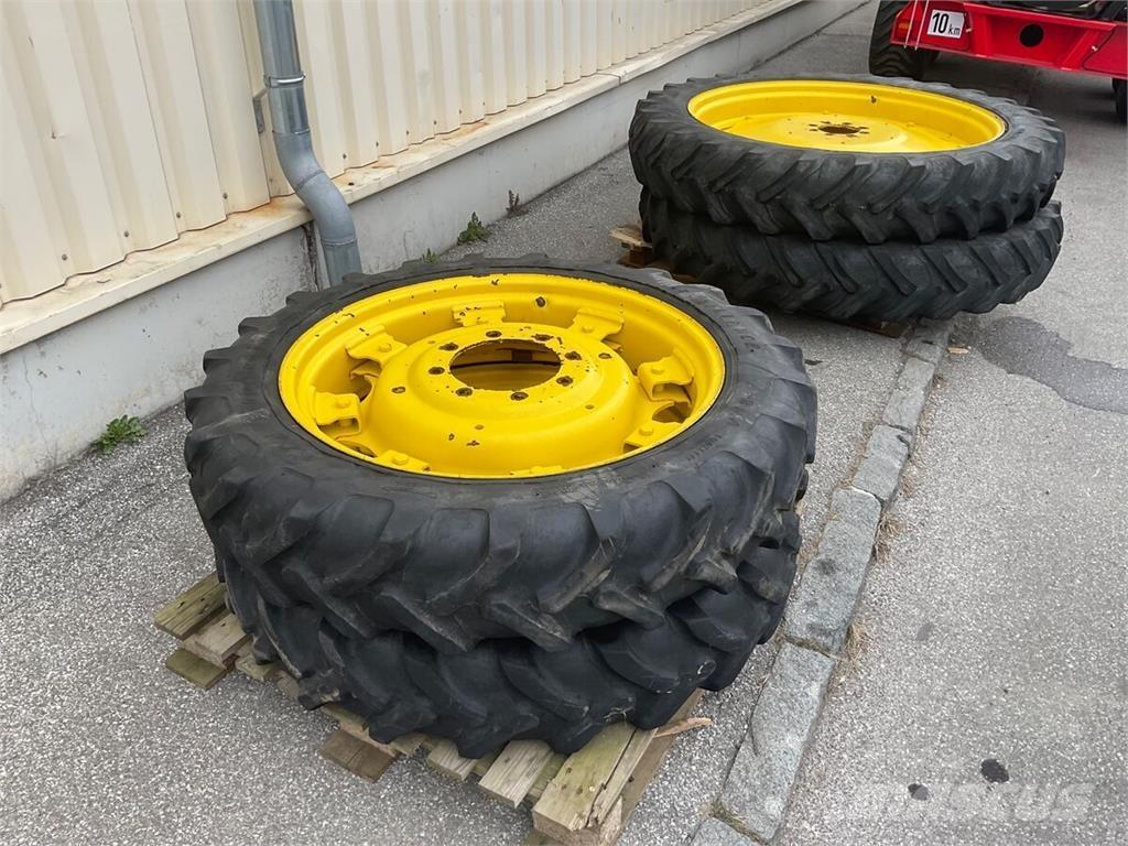 230/95R32 - 270/95R44 Pneumatiky, kolesá a ráfiky