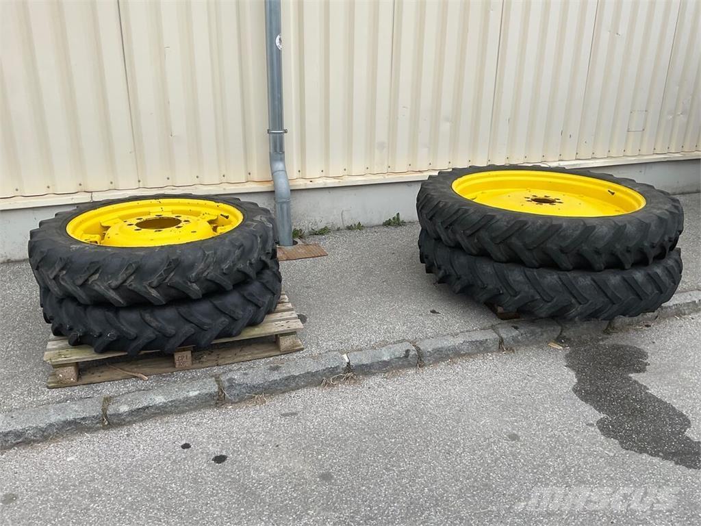  230/95R32 - 270/95R44 Pneumatiky, kolesá a ráfiky