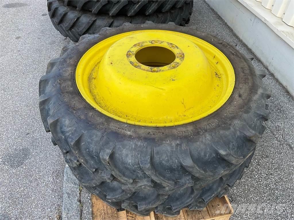  270/95R32 - 340/85R46 Pneumatiky, kolesá a ráfiky