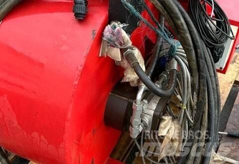  300 Hydraulisch Iné stroje na aplikáciu hnojív a ich príslušenstvo