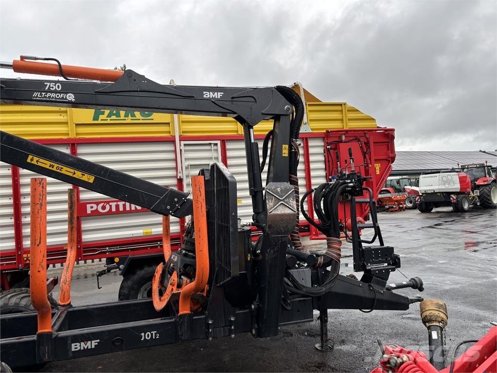BMF 10T2+750Kran Lesnícke prívesy