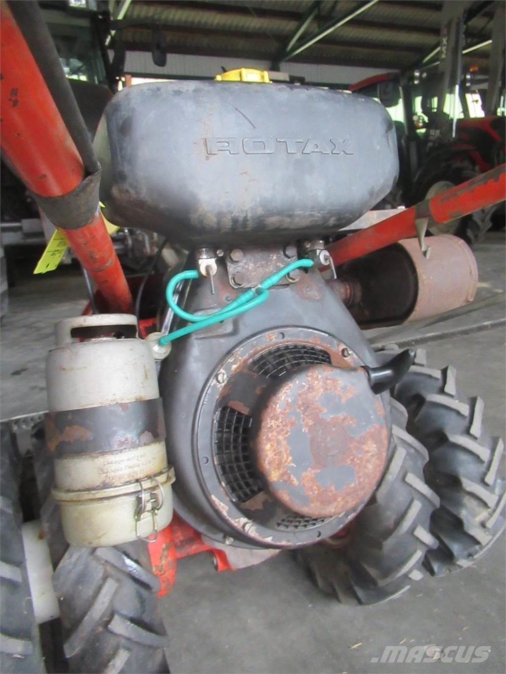Bucher M 200 Samochodné kosačky