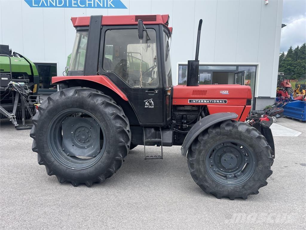 Case IH 885 XLA Traktory