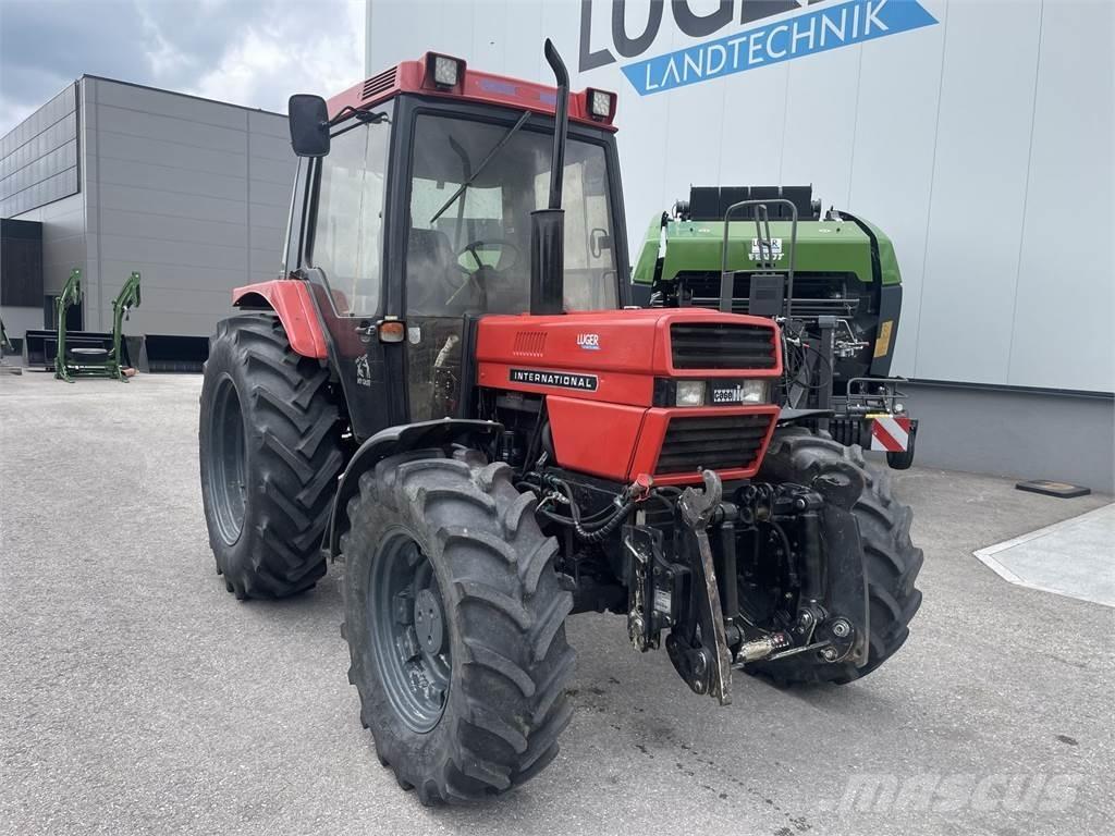 Case IH 885 XLA Traktory