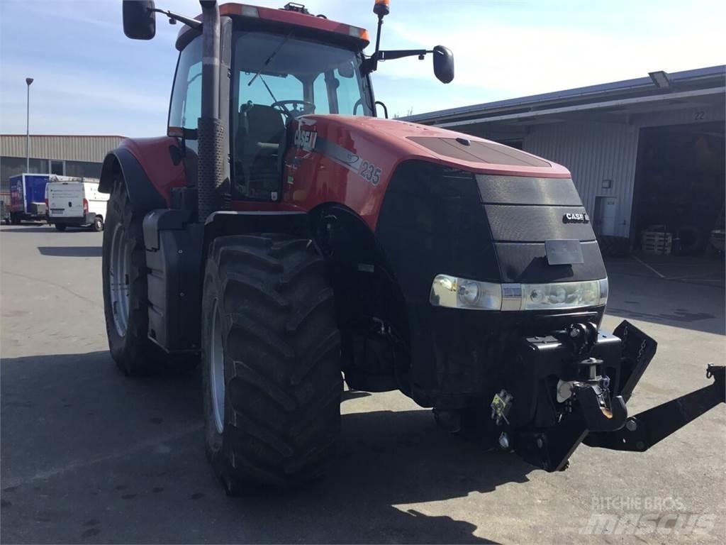 Case IH Magnum 235 Traktory