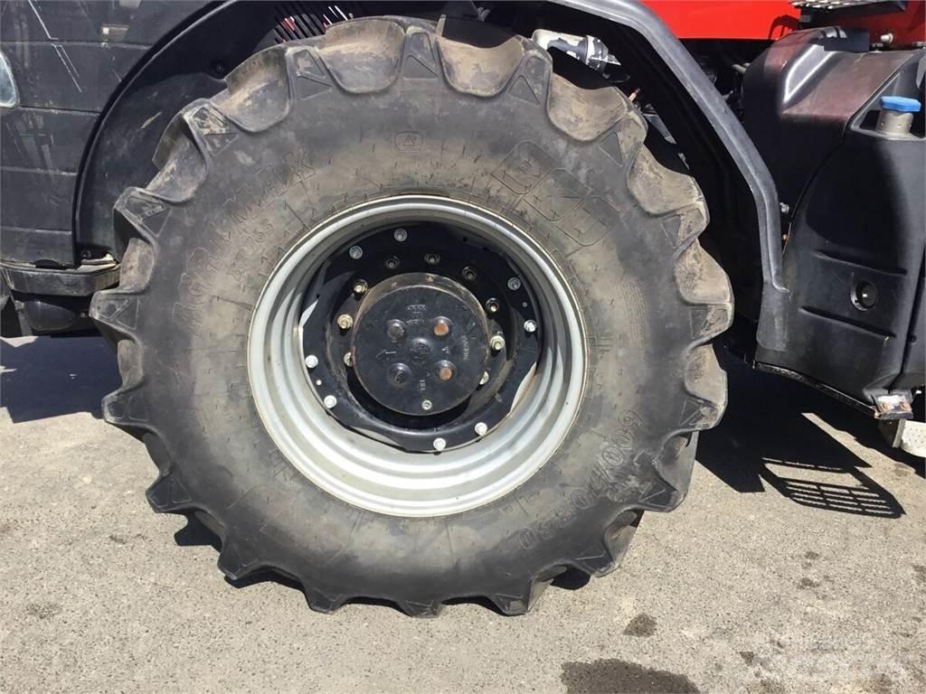Case IH Magnum 235 Traktory