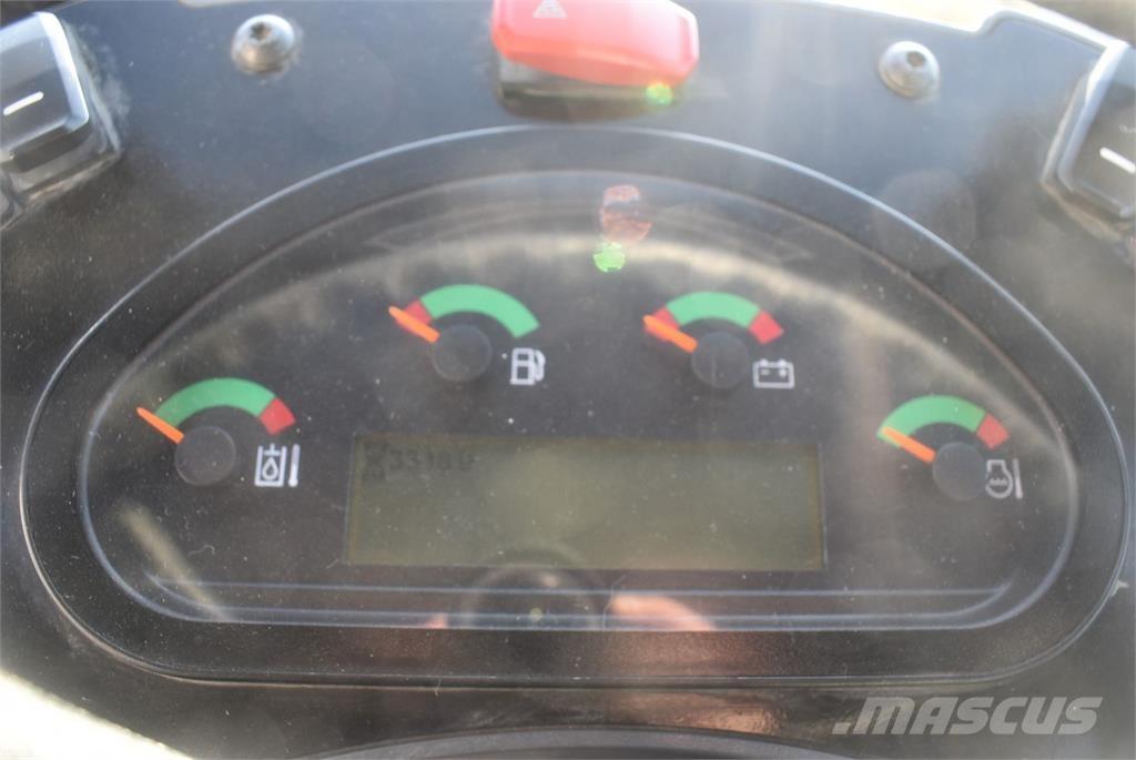 CAT 906M Kolesové nakladače