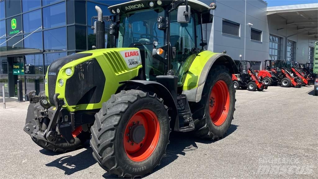 CLAAS ARION 530 Traktory