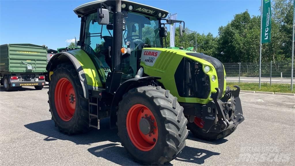 CLAAS ARION 530 Traktory