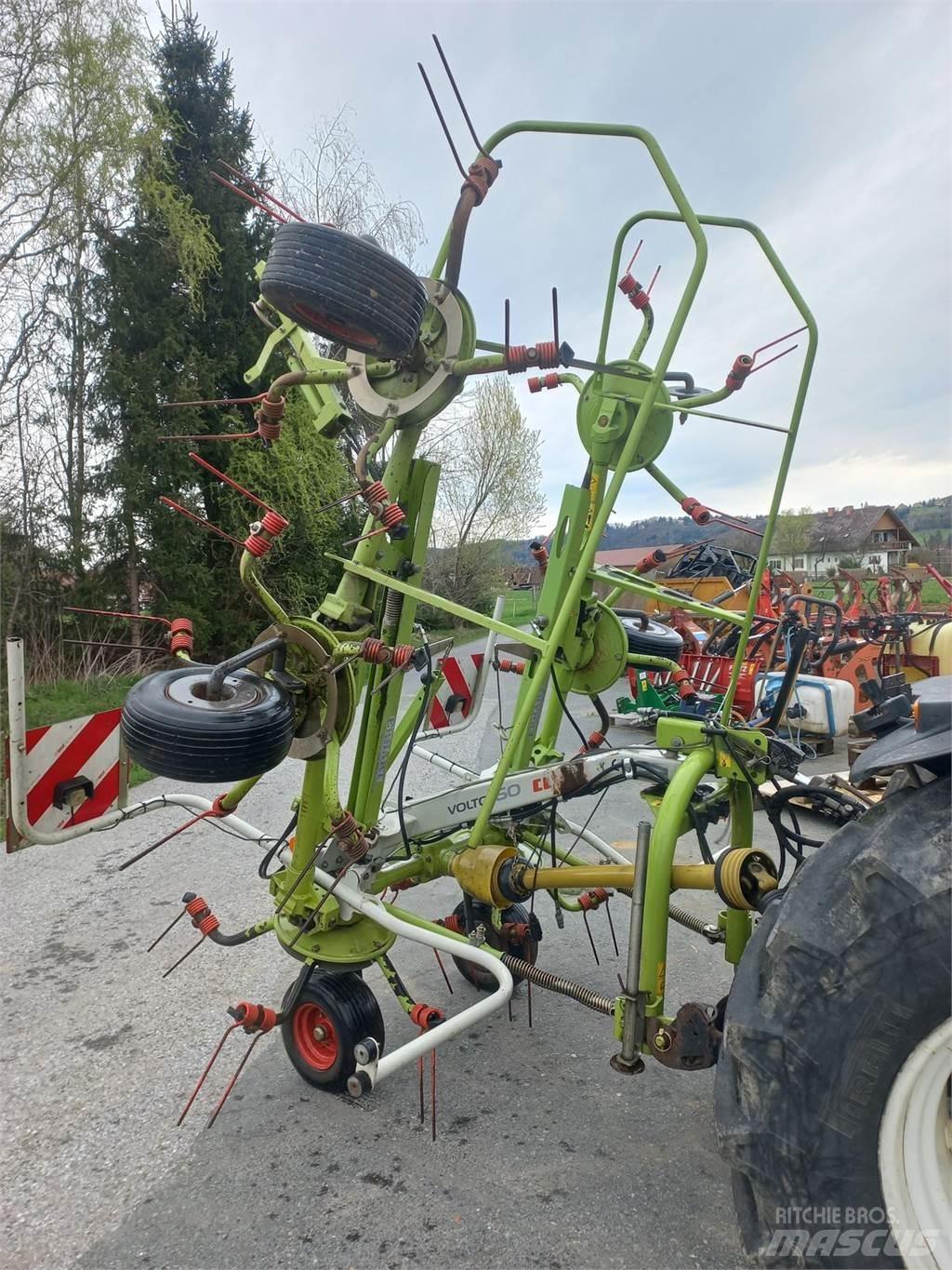 CLAAS Volto 600 Obracače a zhrabovače sena