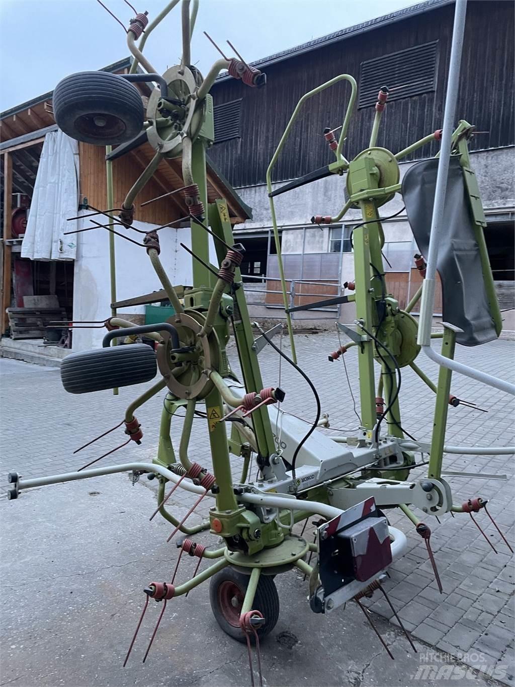 CLAAS VOLTO 700 Obracače a zhrabovače sena