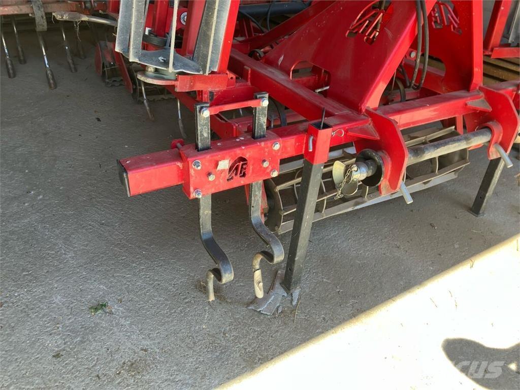  Coral Plus 420 Iné sejacie stroje a ich príslušenstvo