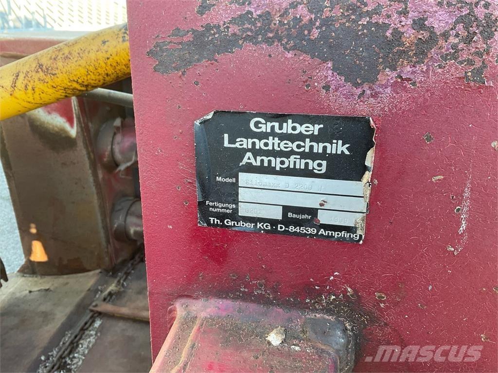  D220H Ďalšie poľnohospodárske stroje