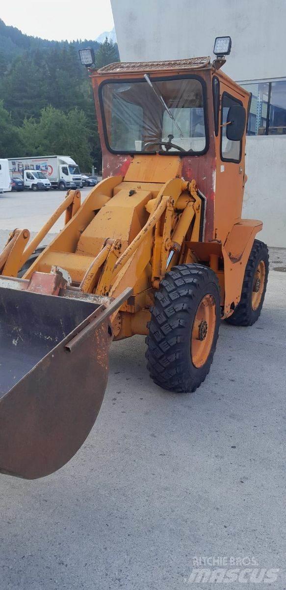 Dodich AM351 Kolesové nakladače