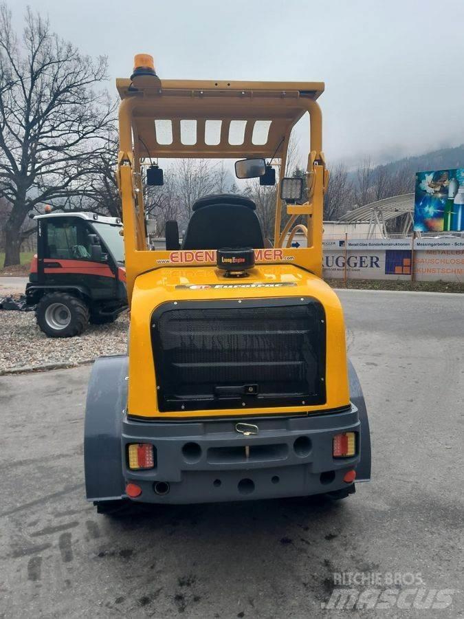Eurotrac W12 F Čelné nakladače a rýpadlá