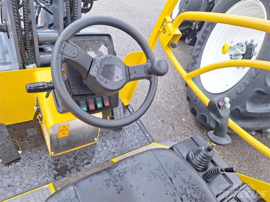 Eurotrac W12S Čelné nakladače a rýpadlá