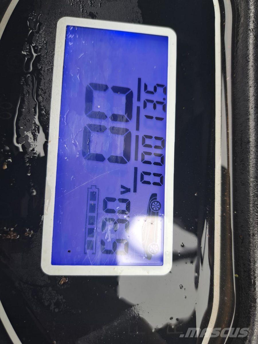 Everun EREL 05 Čelné nakladače a rýpadlá