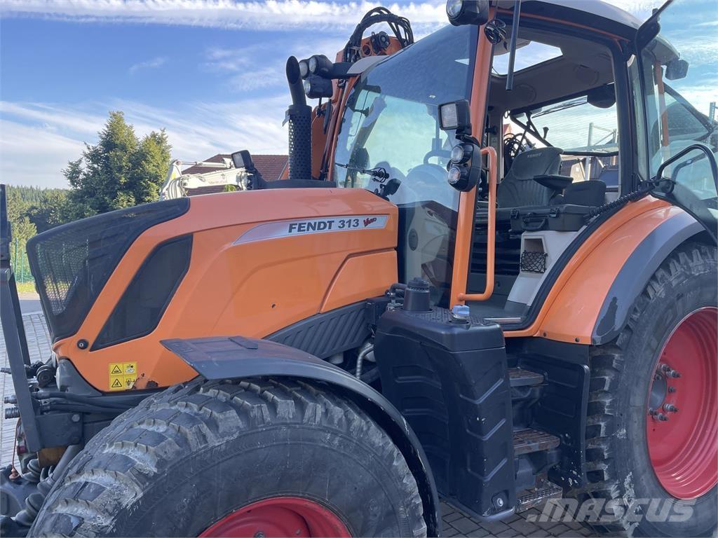 Fendt 313 Vario Traktory