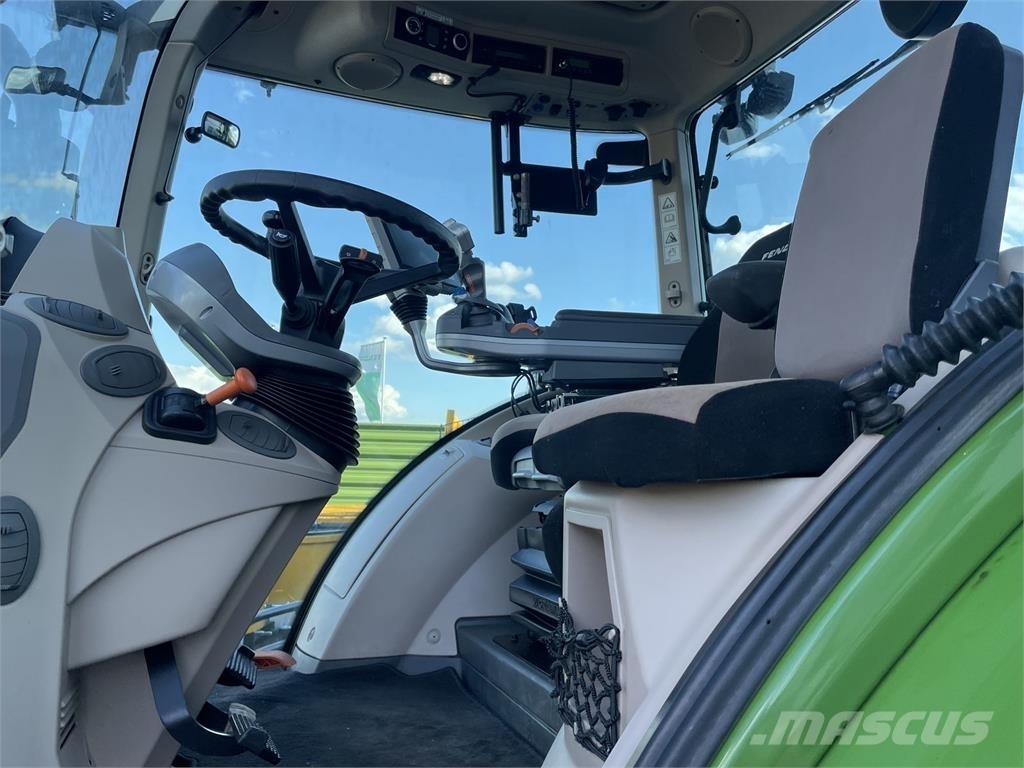 Fendt 724 Vario Traktory