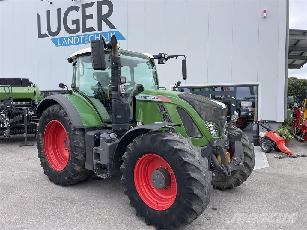Fendt 724 Vario Traktory