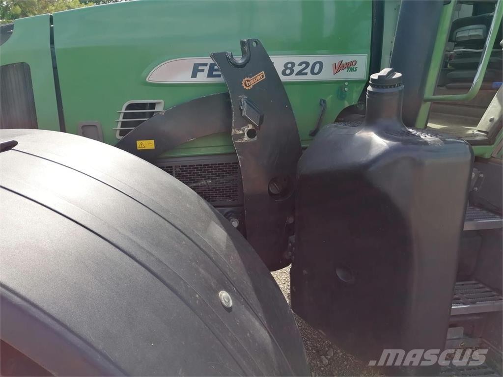 Fendt 820 Vo Vario Traktory