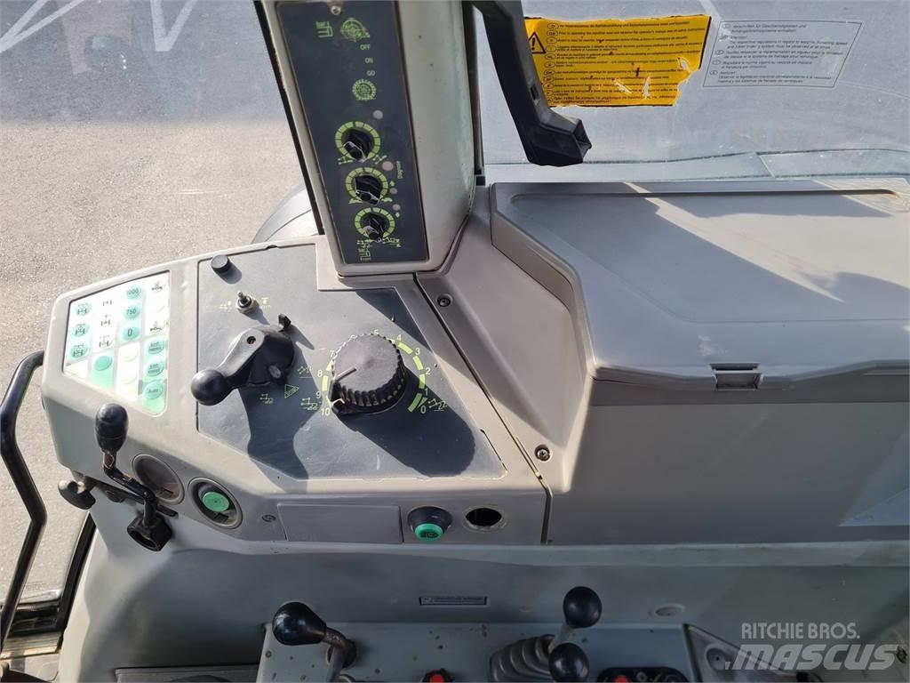 Fendt Favorit 818 Traktory