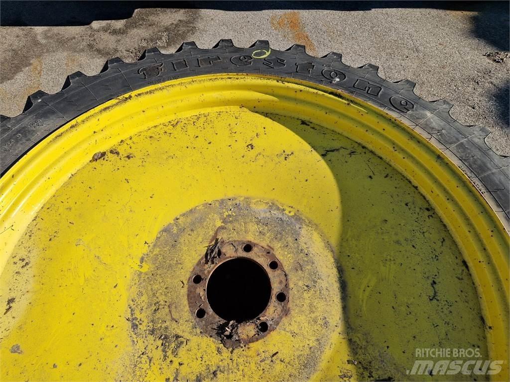 Firestone 230/95R44 Pneumatiky, kolesá a ráfiky