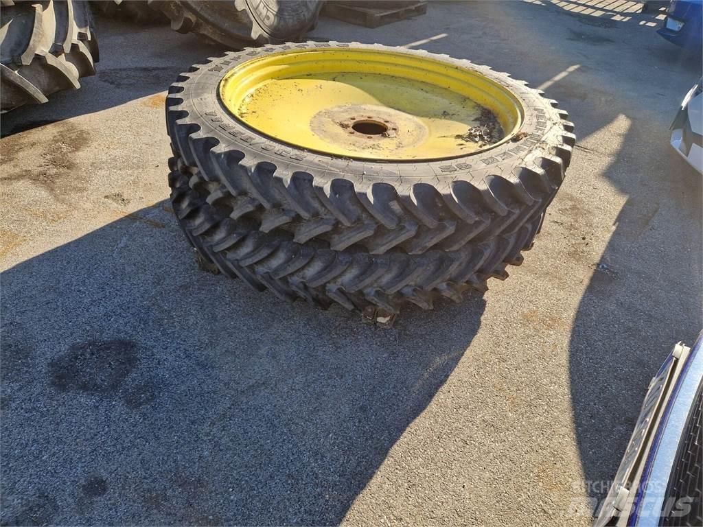 Firestone 230/95R44 Pneumatiky, kolesá a ráfiky