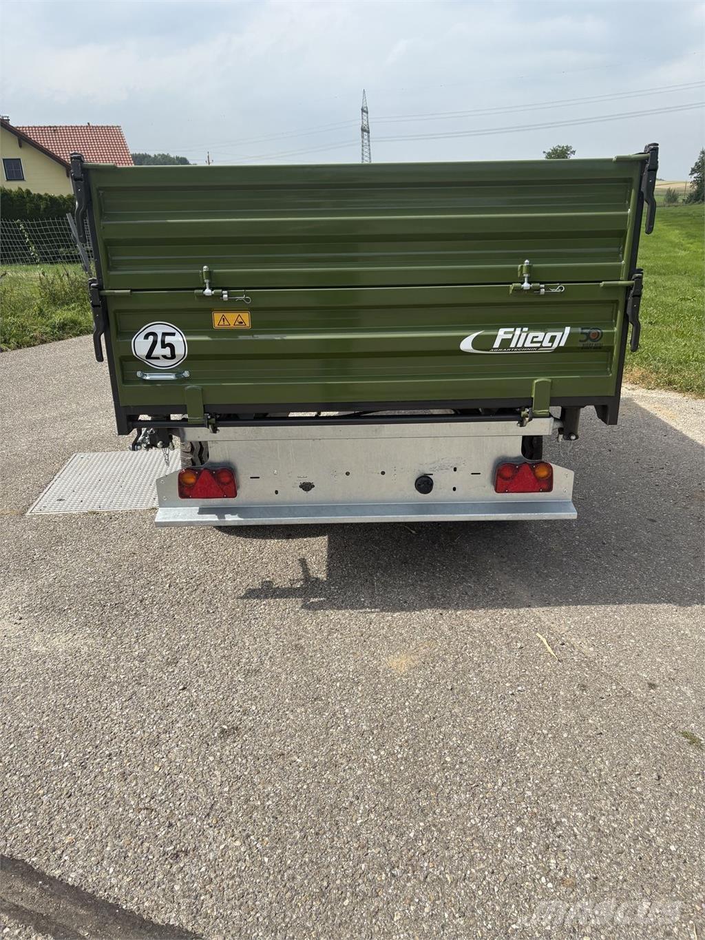 Fliegl EDK 50 FOX Vyklápacie prívesy