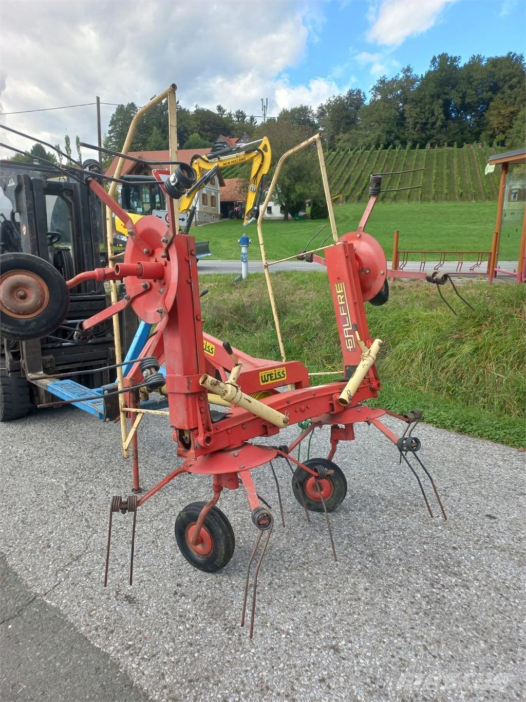 Galfre 450 Obracače a zhrabovače sena