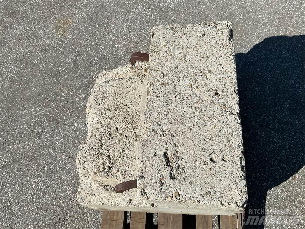  Gewicht 400 kg Ďalšie príslušenstvo traktorov