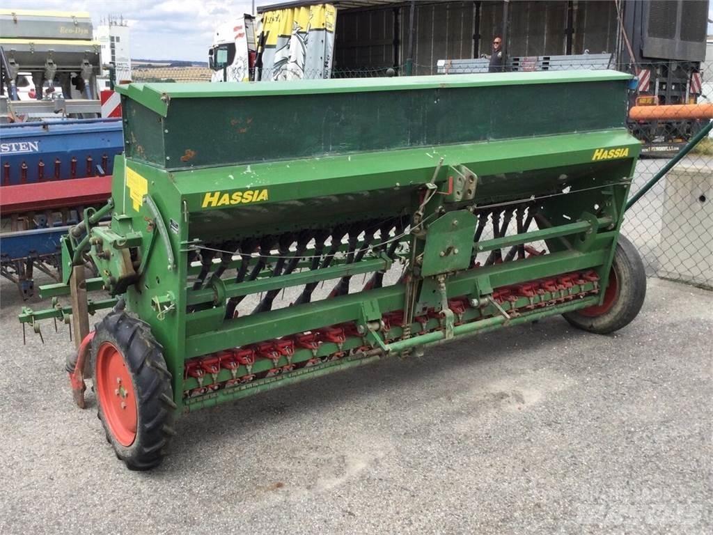 Hassia DKL 3.00/25 Mechanické sejačky