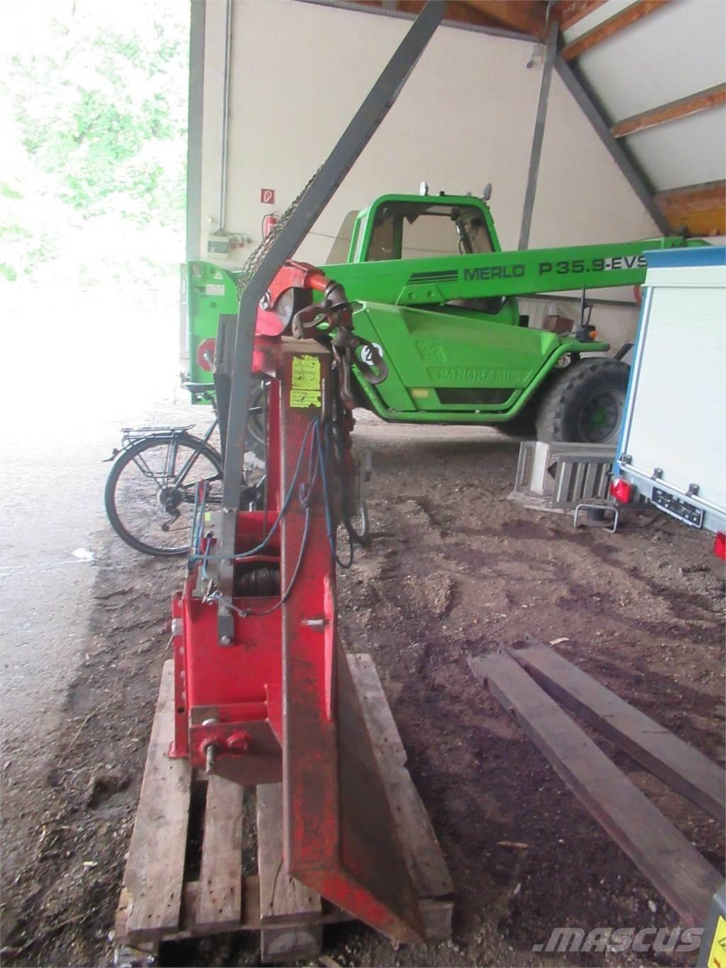  Holzknecht HS 205 B Navijaky