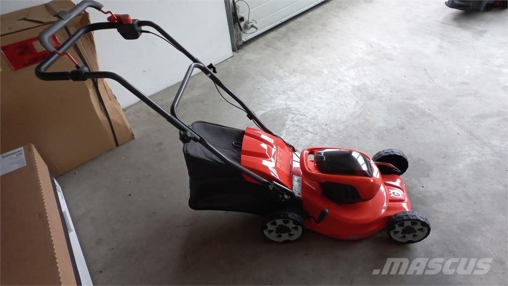 Husqvarna LC 137i Samochodné kosačky