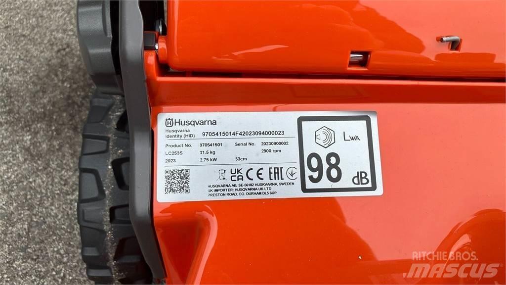 Husqvarna LC 253S Samochodné kosačky