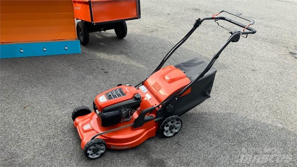 Husqvarna LC 353VE Samochodné kosačky