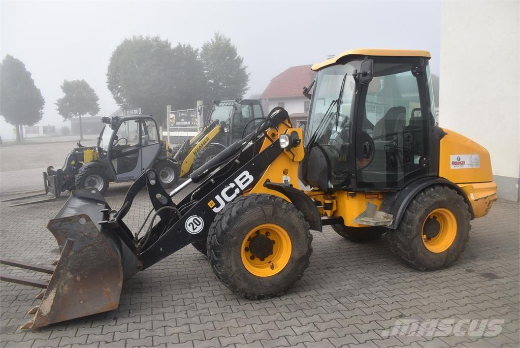 JCB 406 Kolesové nakladače