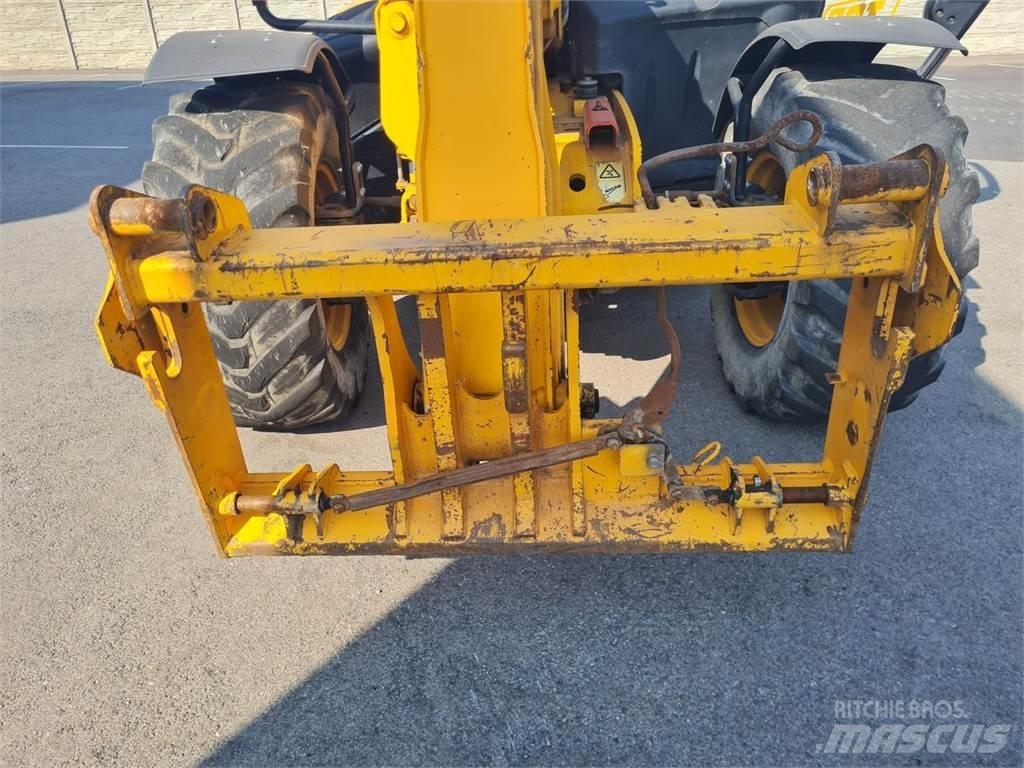 JCB 535 95 Teleskopické manipulátory