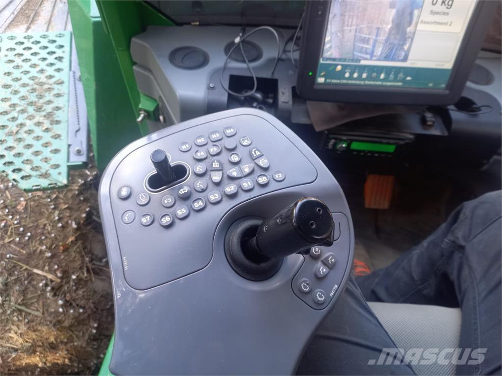 John Deere 1010G Lesníctvo - ostatné