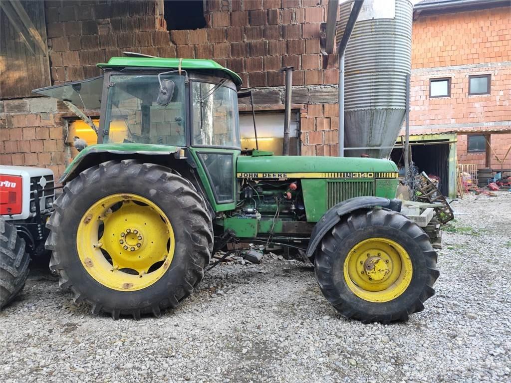 John Deere 3140 Traktory