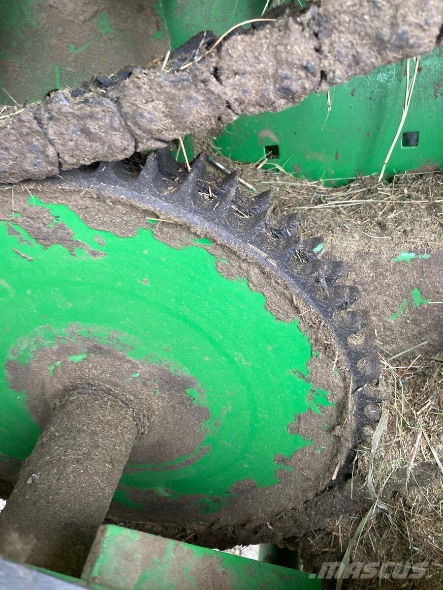 John Deere 592C Lisy na okrúhle balíky