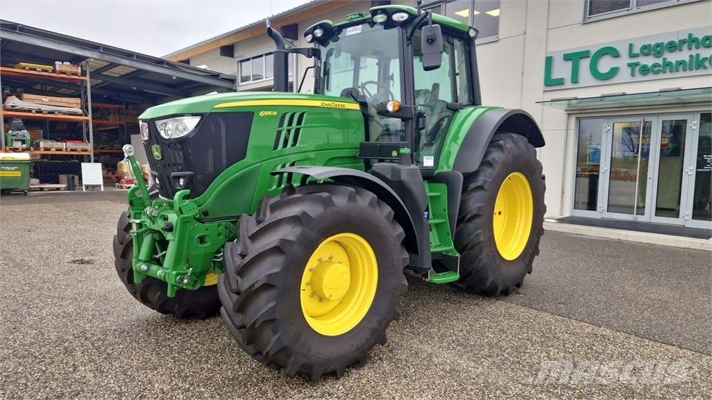 John Deere 6195M Traktory