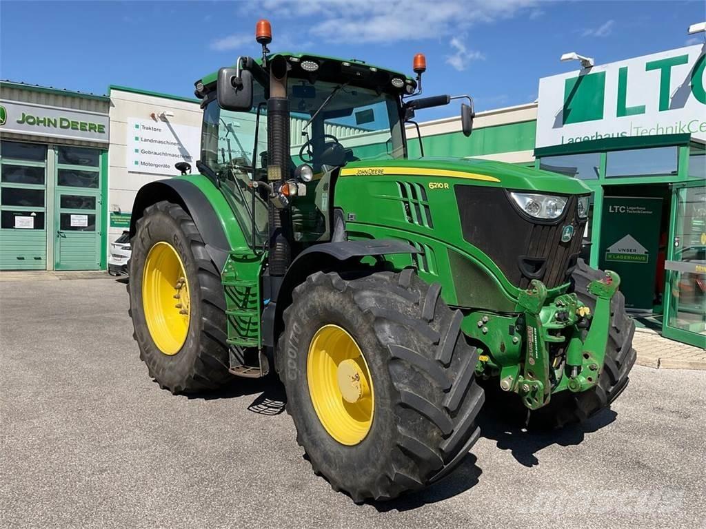 John Deere 6210R Traktory