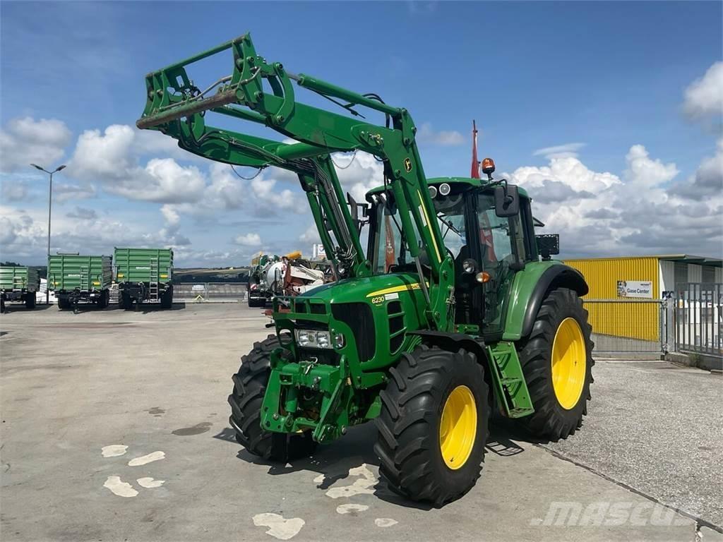John Deere 6230 Traktory