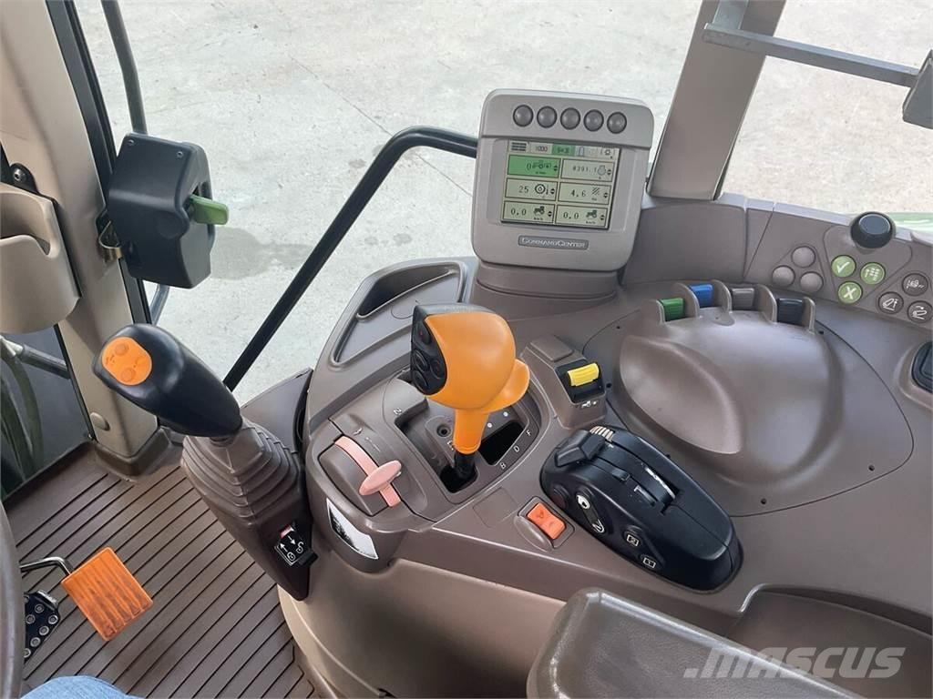 John Deere 6230 Traktory
