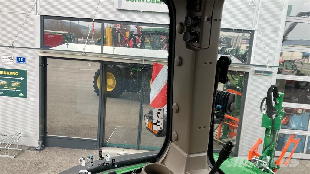 John Deere 7R 330 Traktory