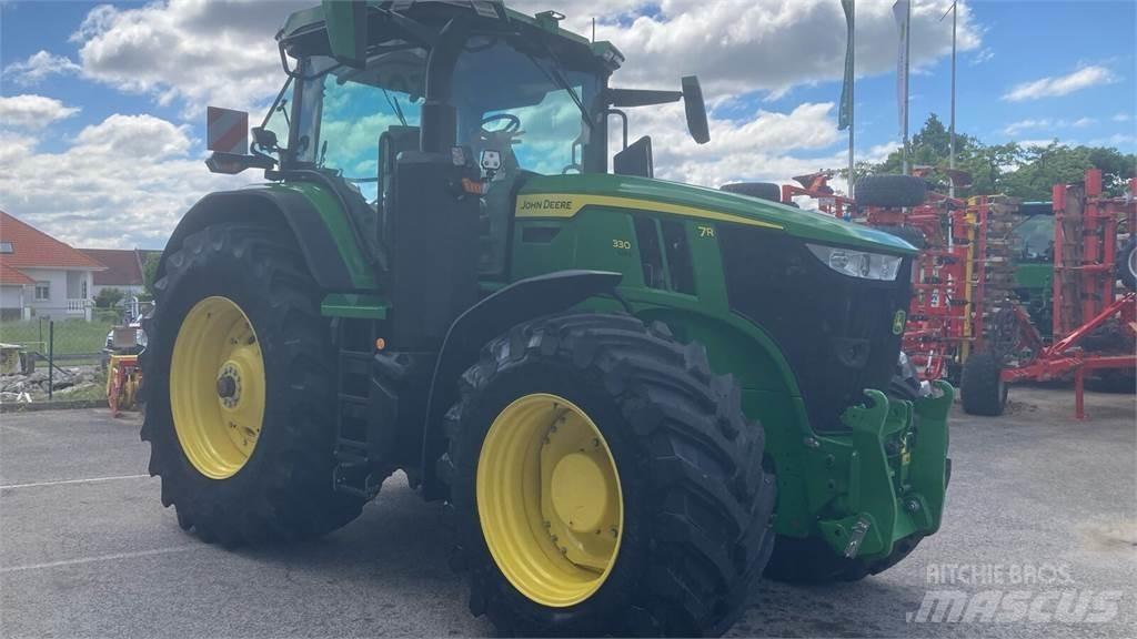 John Deere 7R 330 Traktory